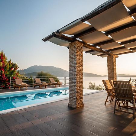 Iris Villas Lefkada - Marine Villa With Private Sea Access Сивота Экстерьер фото