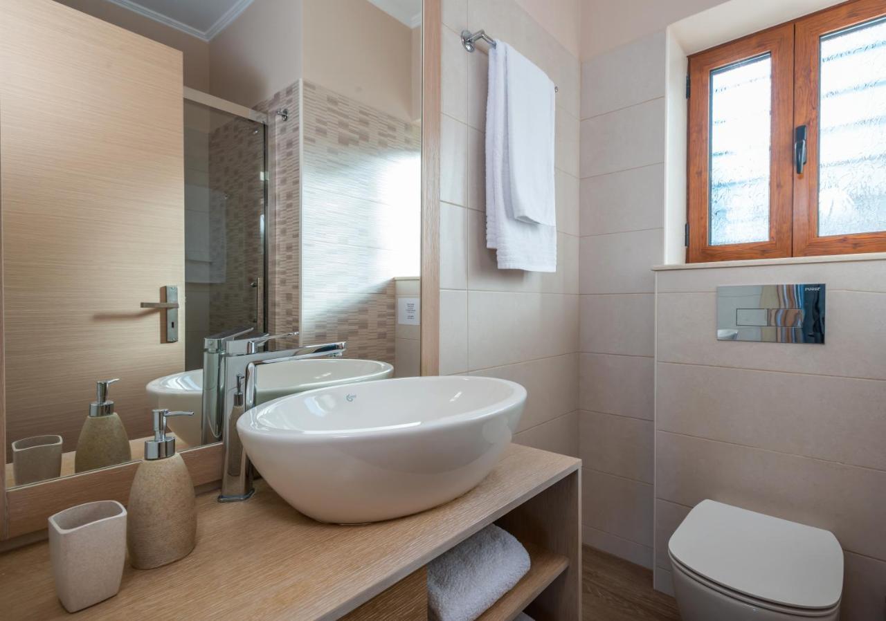 Iris Villas Lefkada - Marine Villa With Private Sea Access Сивота Экстерьер фото